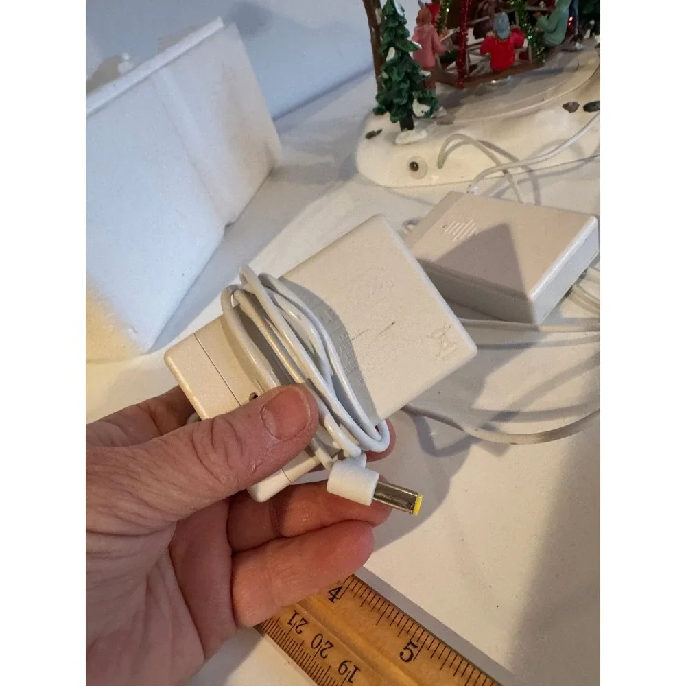 NIB Lemax 14340 Lighted‎ Animated Winter Playground Village Retired